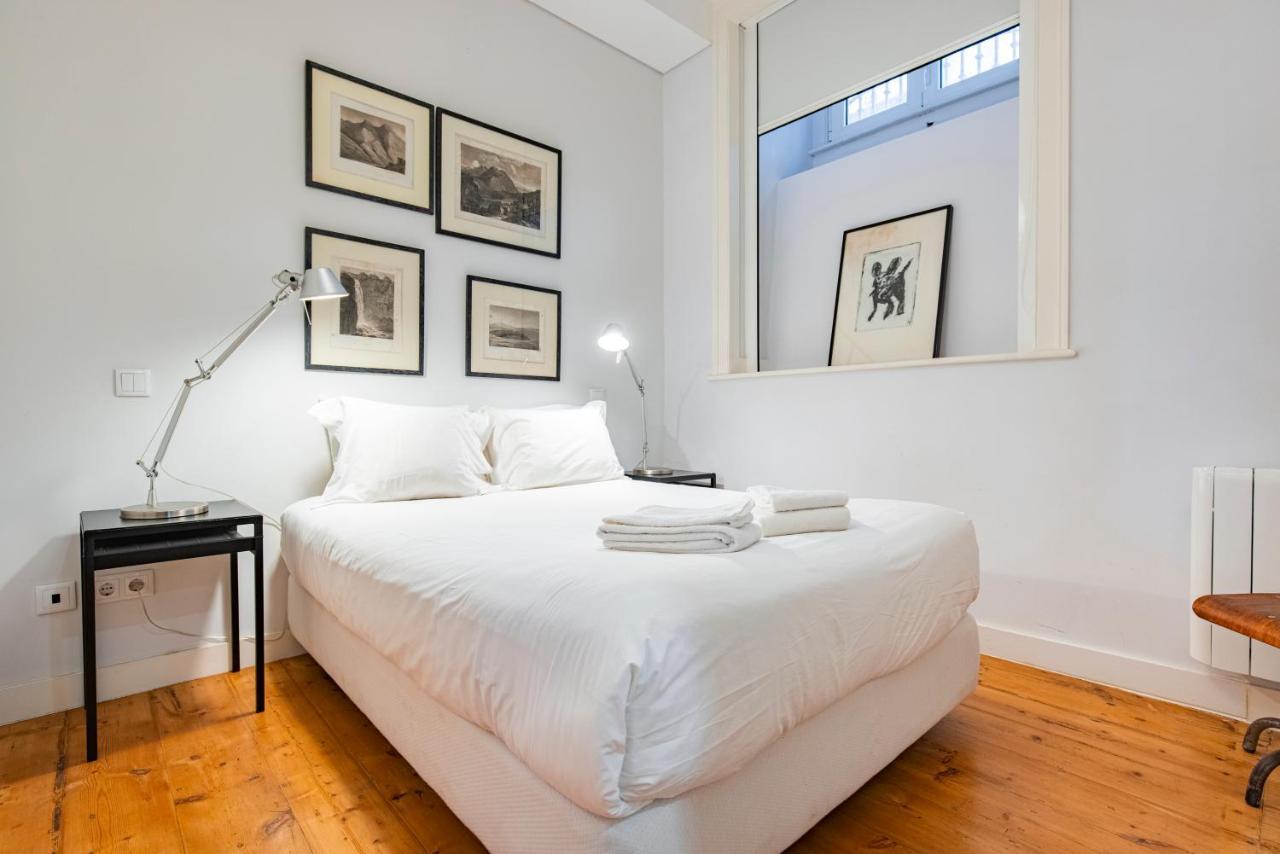 Castelo Design Aparment W/ Balcony & Super View By Lovelystay Lisbona Esterno foto