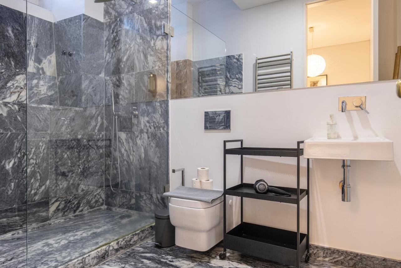 Castelo Design Aparment W/ Balcony & Super View By Lovelystay Lisbona Esterno foto