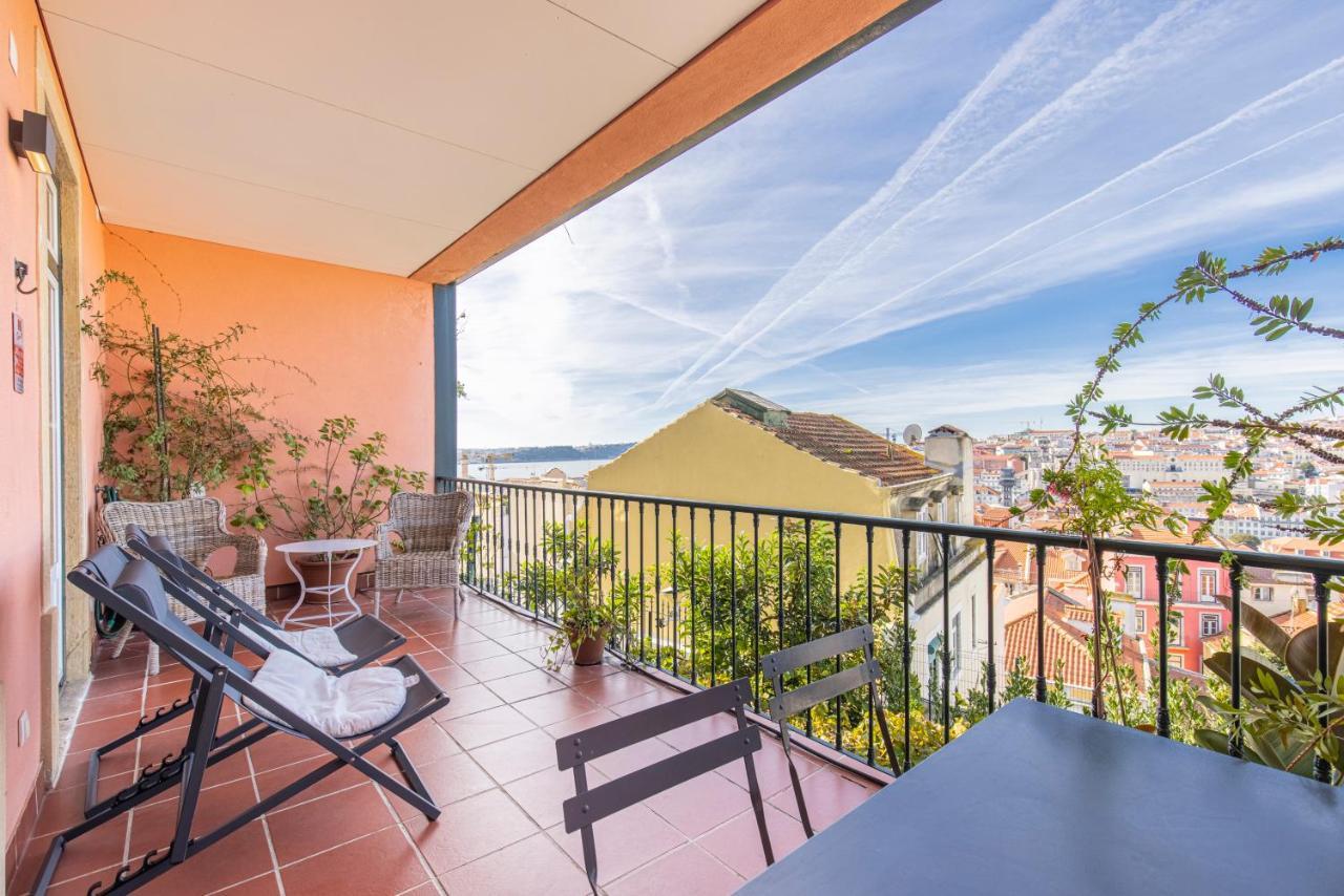 Castelo Design Aparment W/ Balcony & Super View By Lovelystay Lisbona Esterno foto