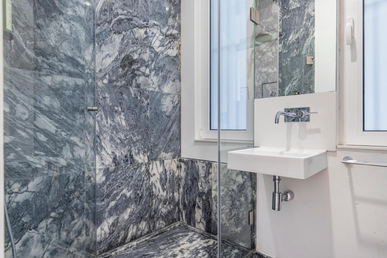 Castelo Design Aparment W/ Balcony & Super View By Lovelystay Lisbona Esterno foto
