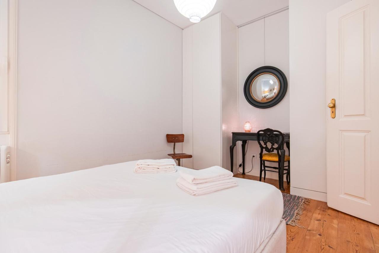 Castelo Design Aparment W/ Balcony & Super View By Lovelystay Lisbona Esterno foto