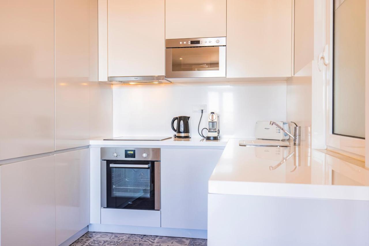 Castelo Design Aparment W/ Balcony & Super View By Lovelystay Lisbona Esterno foto